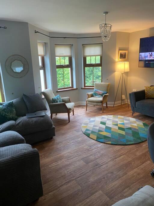 Villa Cheerful 4-Bed Townhouse In Centre Of Newcastle Newcastle  Exterior foto