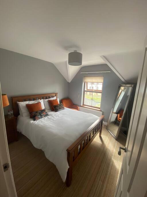 Villa Cheerful 4-Bed Townhouse In Centre Of Newcastle Newcastle  Exterior foto